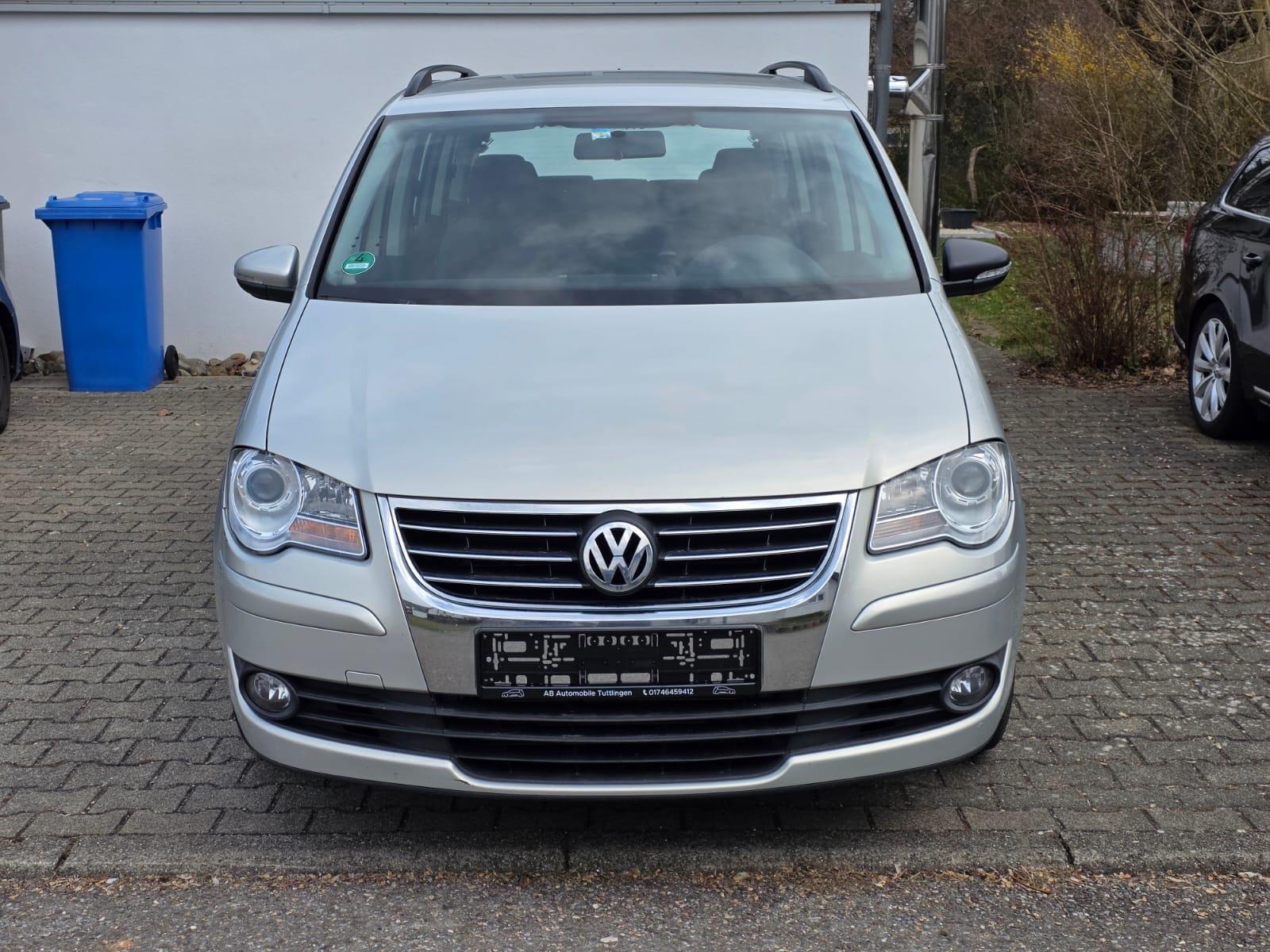 Volkswagen Touran Trendline *7-SITZER; SCHECKHEFT*