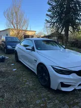 BMW M4 Cabrio Competition - weiße BMW M4