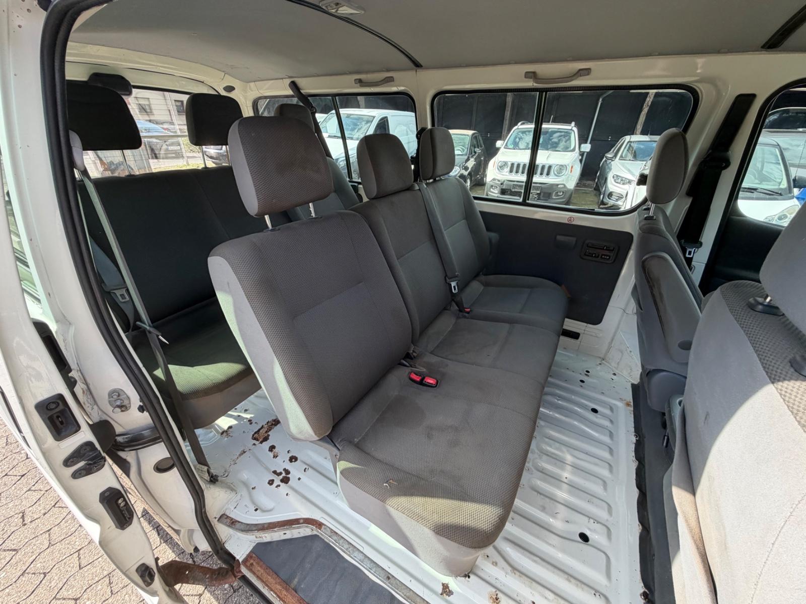 Toyota Hiace 2,5 LANG 8.Sitzer Klima AHK