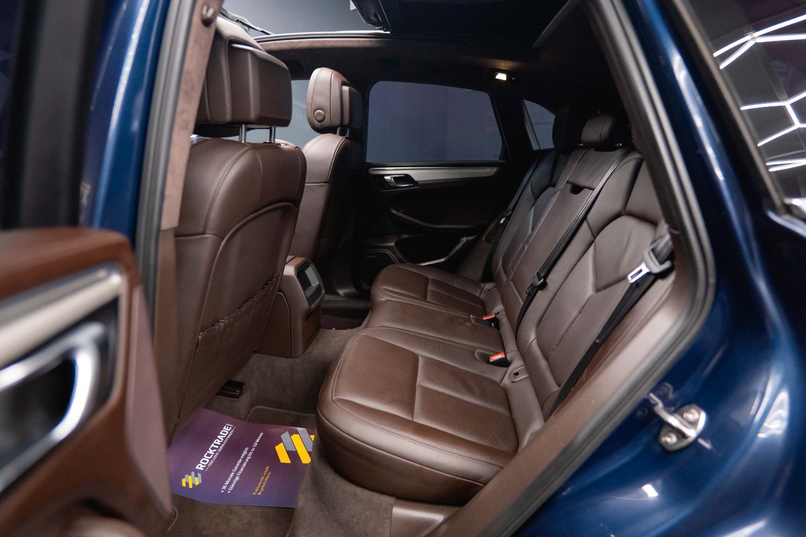 Fahrzeugabbildung Porsche Macan Turbo Sport-Design Chrono+ *Pano*DAB*LED*