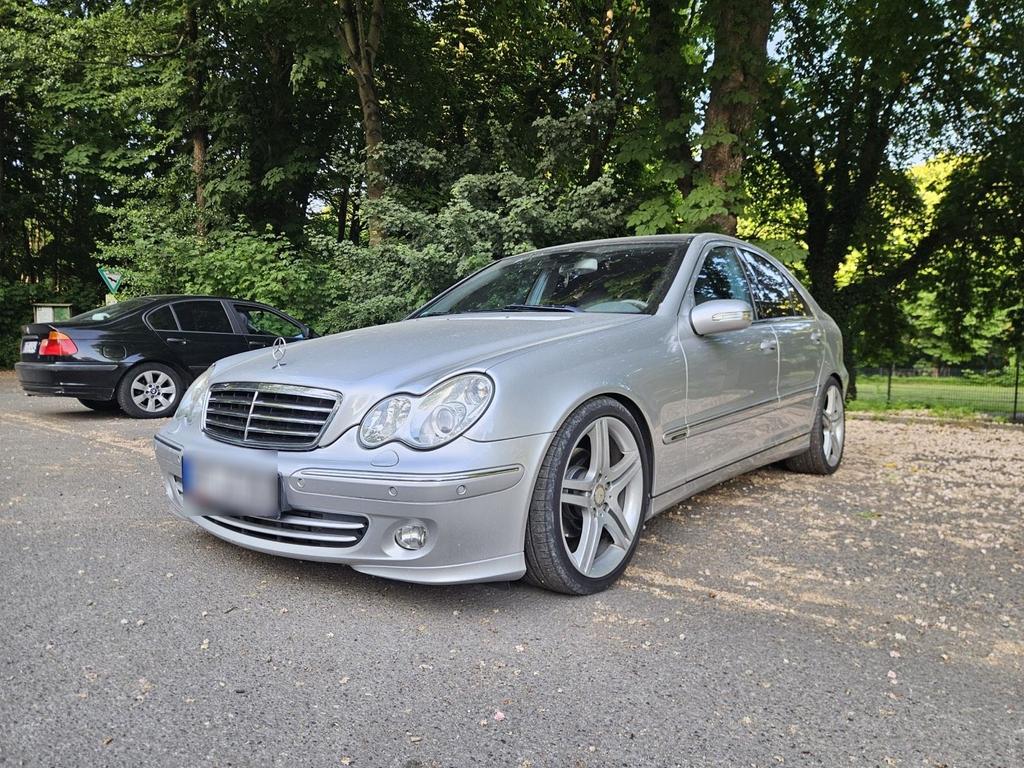 Mercedes-Benz C 220