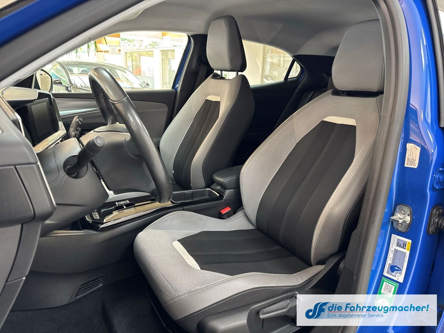 Fahrzeugabbildung Opel Mokka e Elegance Navi Digitales Cockpit LED ACC