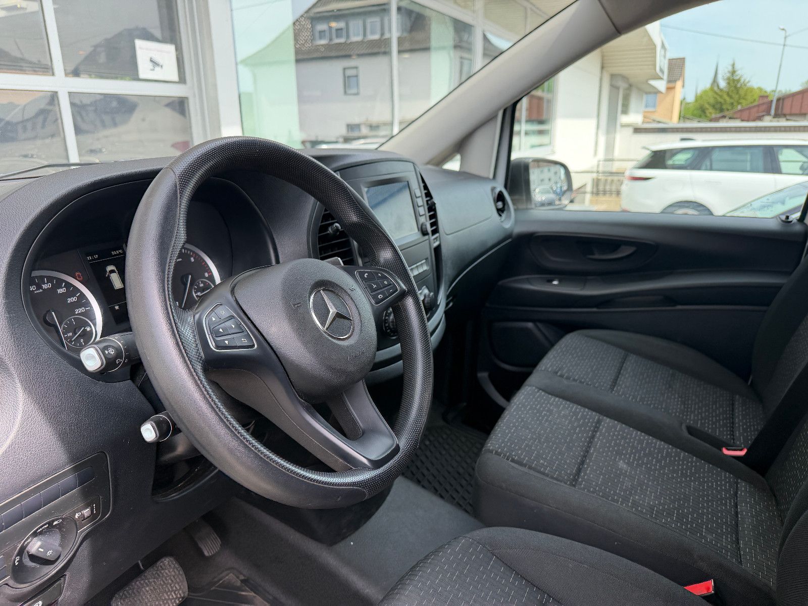 Fahrzeugabbildung Mercedes-Benz Vito Kasten 119 CDI PRO lang /AUTOMATIK/CARPLAY/