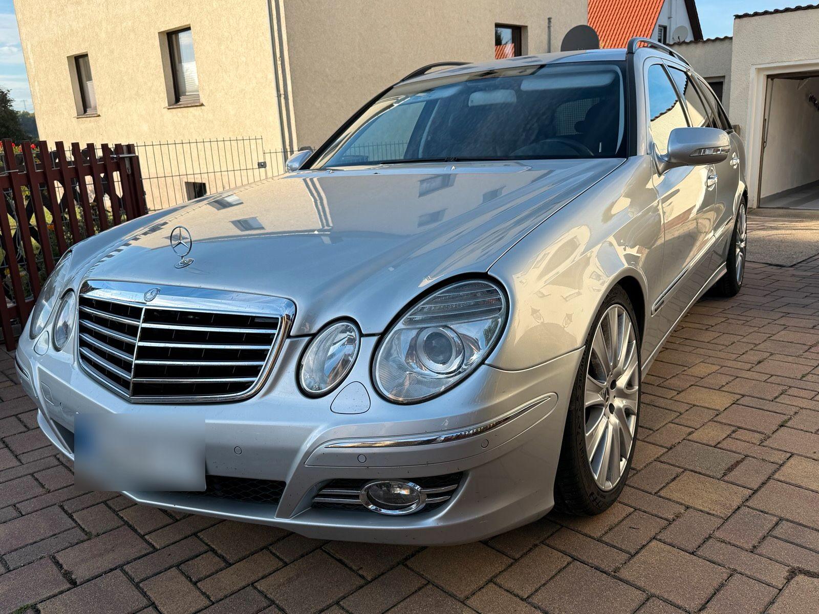 Mercedes-Benz E 320