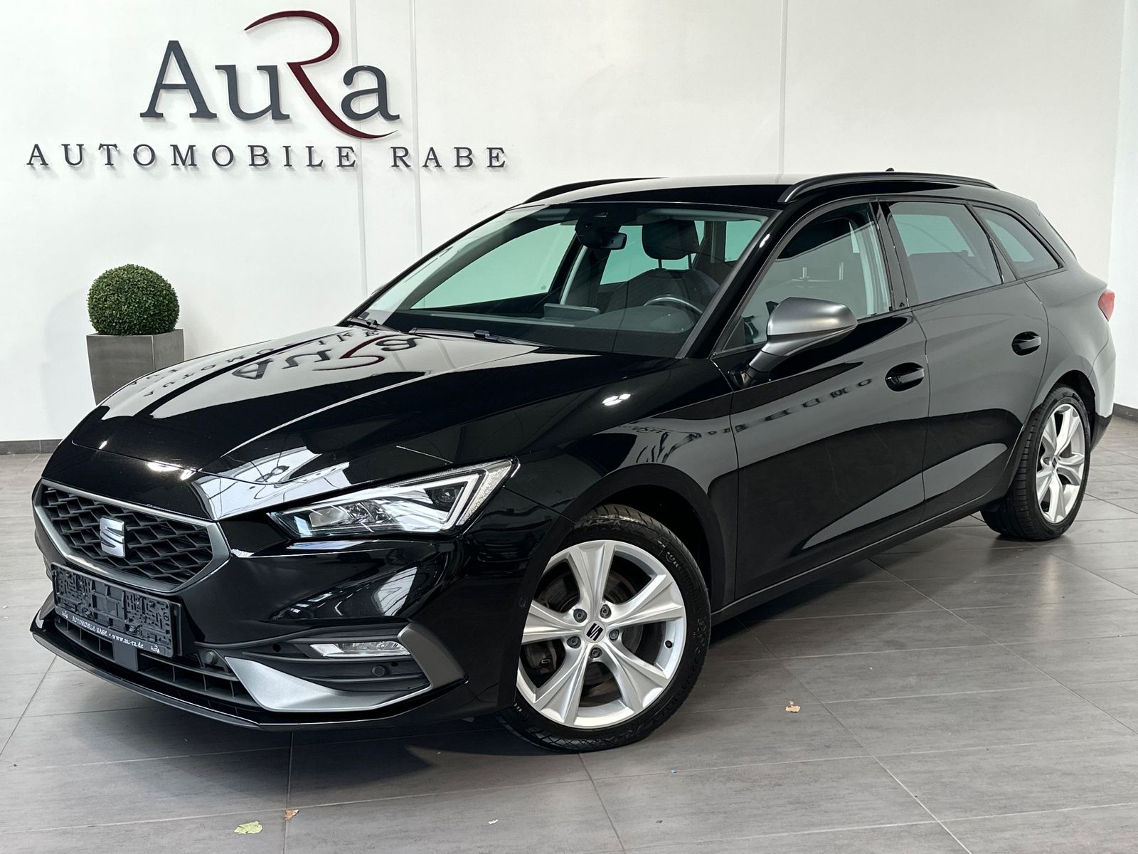 Fahrzeugabbildung SEAT Leon ST 2.0 TDI DSG FR NAV+LED+ACC+KAMERA