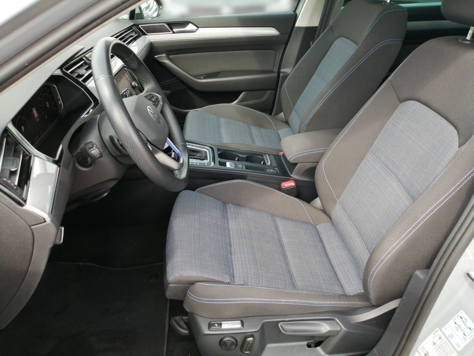 Volkswagen Passat Variant - Bild 14