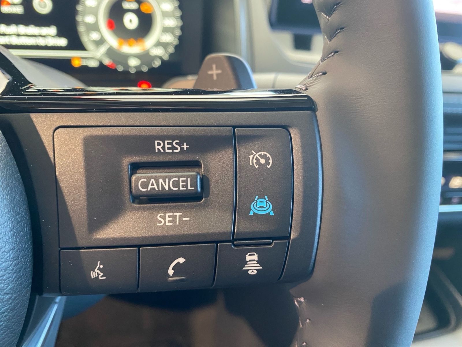 Fahrzeugabbildung Nissan Qashqai N-WAY 1.3 DIG-T MHEV Xtronic *HUD*360'Ka