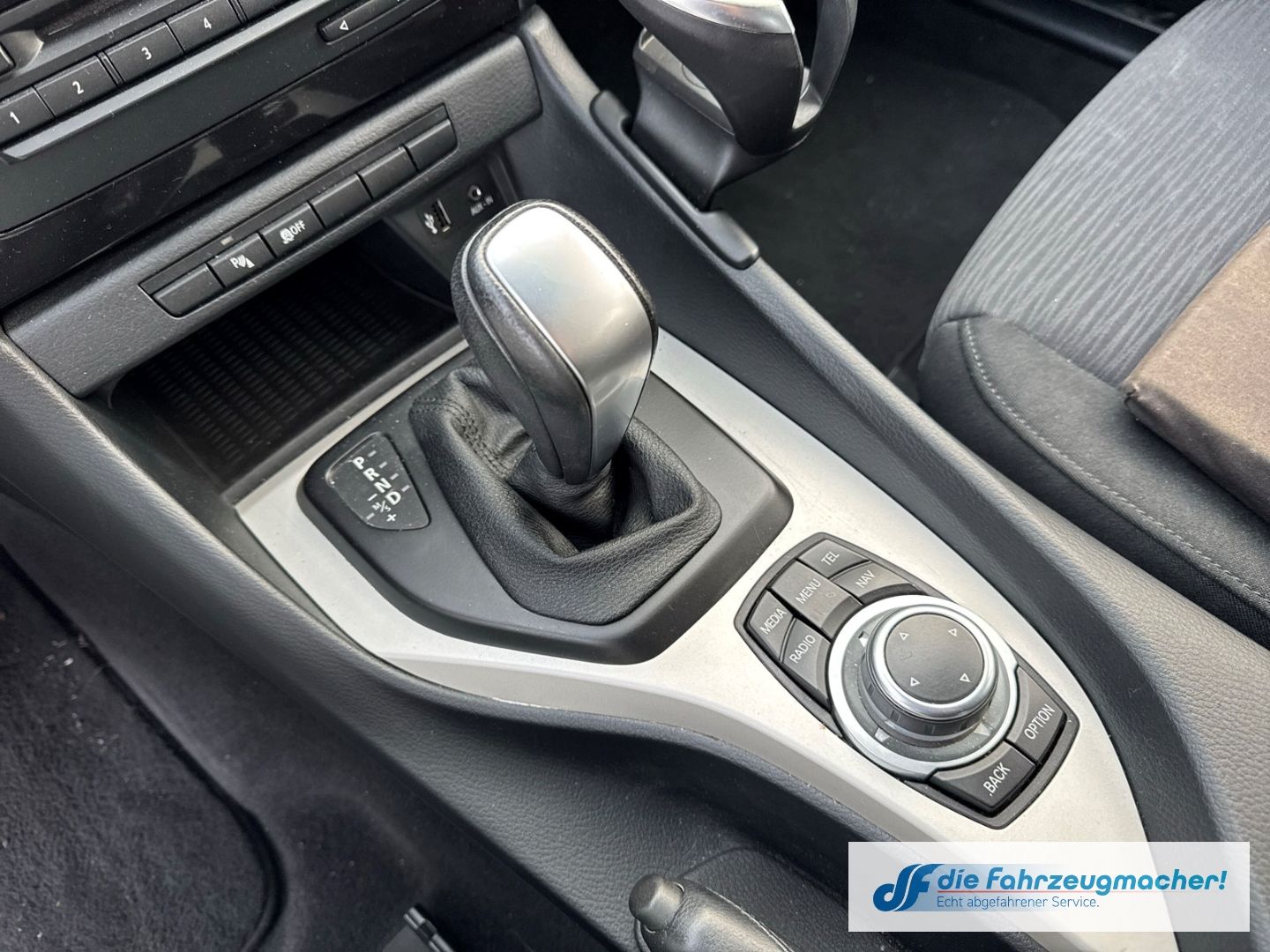 Fahrzeugabbildung BMW X1 18i sDrive Navi Klimaautom *MOTORSCHADEN