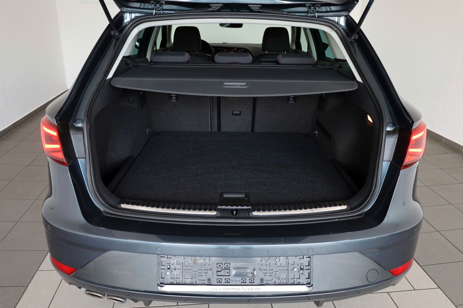 Fahrzeugabbildung SEAT Leon ST FR T.Leder,Navi,LED,ACC,Apple CarPlay