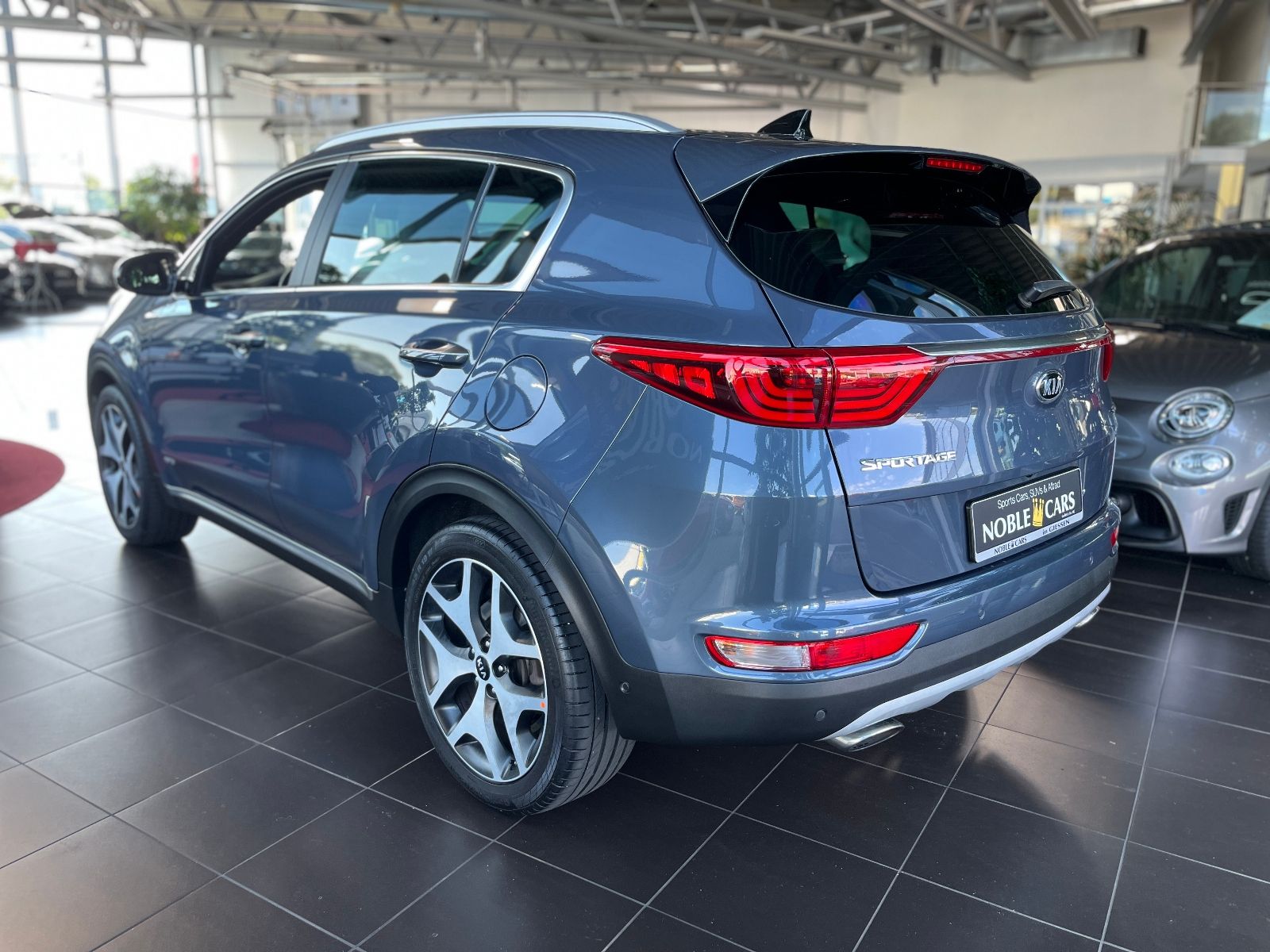 Fahrzeugabbildung Kia Sportage GT-Line 4WD PANO XEN NAV LEDER 19"