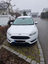 Ford +++ Focus 1,5TDCi 88kW PowerSh. Titanium Turnier