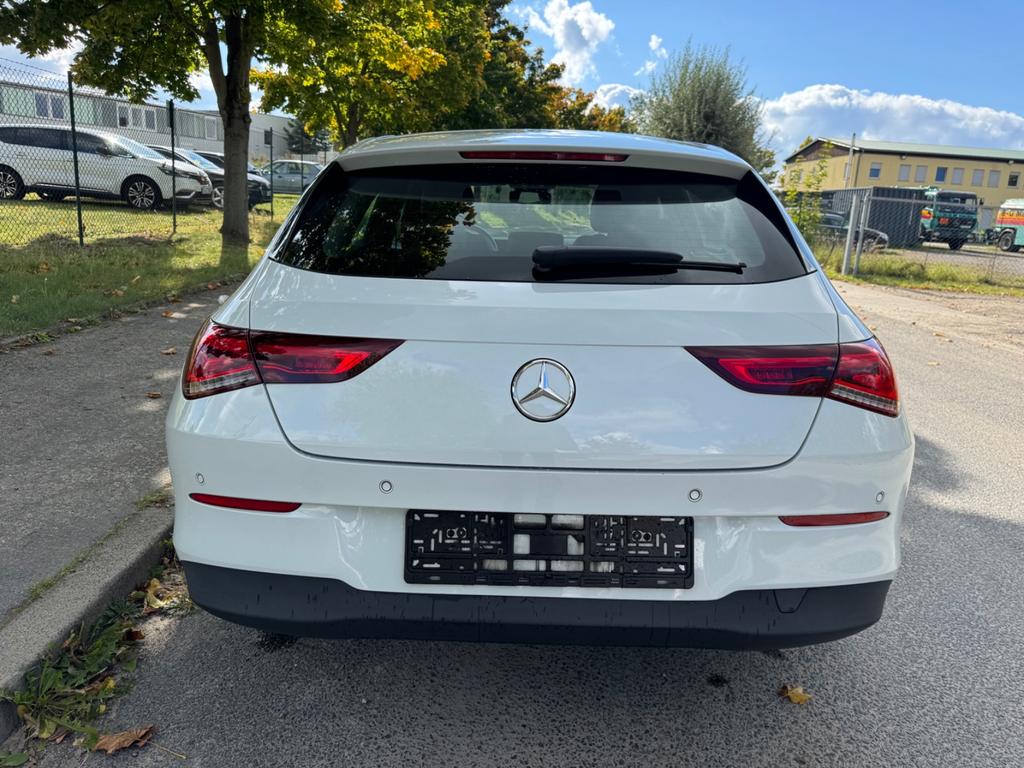 Mercedes-Benz CLA 200 Shooting Brake