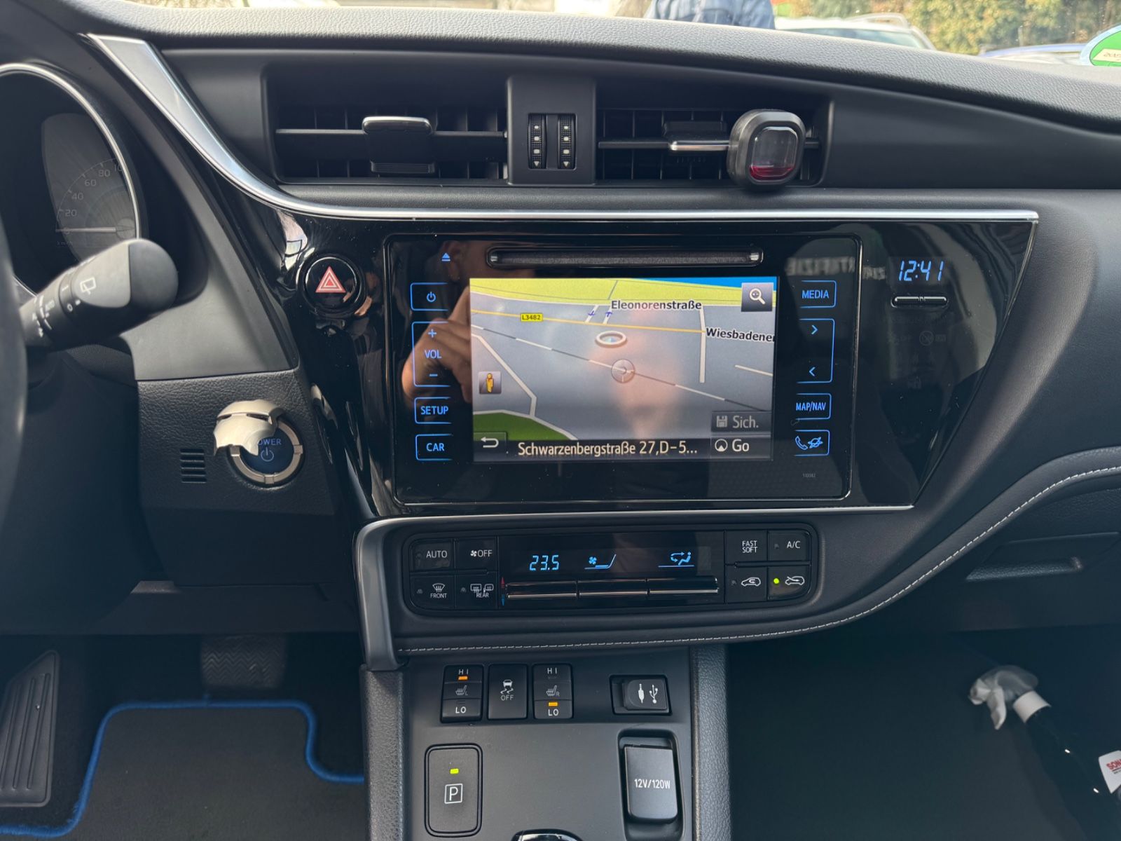 Fahrzeugabbildung Toyota Auris Hybrid Edition-S+*LED*SZH*Kamera*Navi