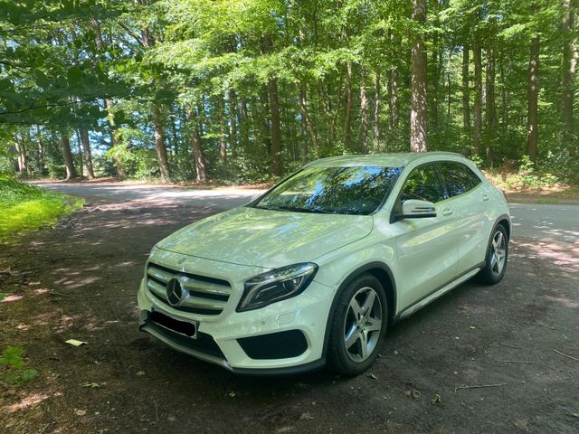 MERCEDES-BENZ GLA 200 d 4MATIC DCT AMG Line AMG Line