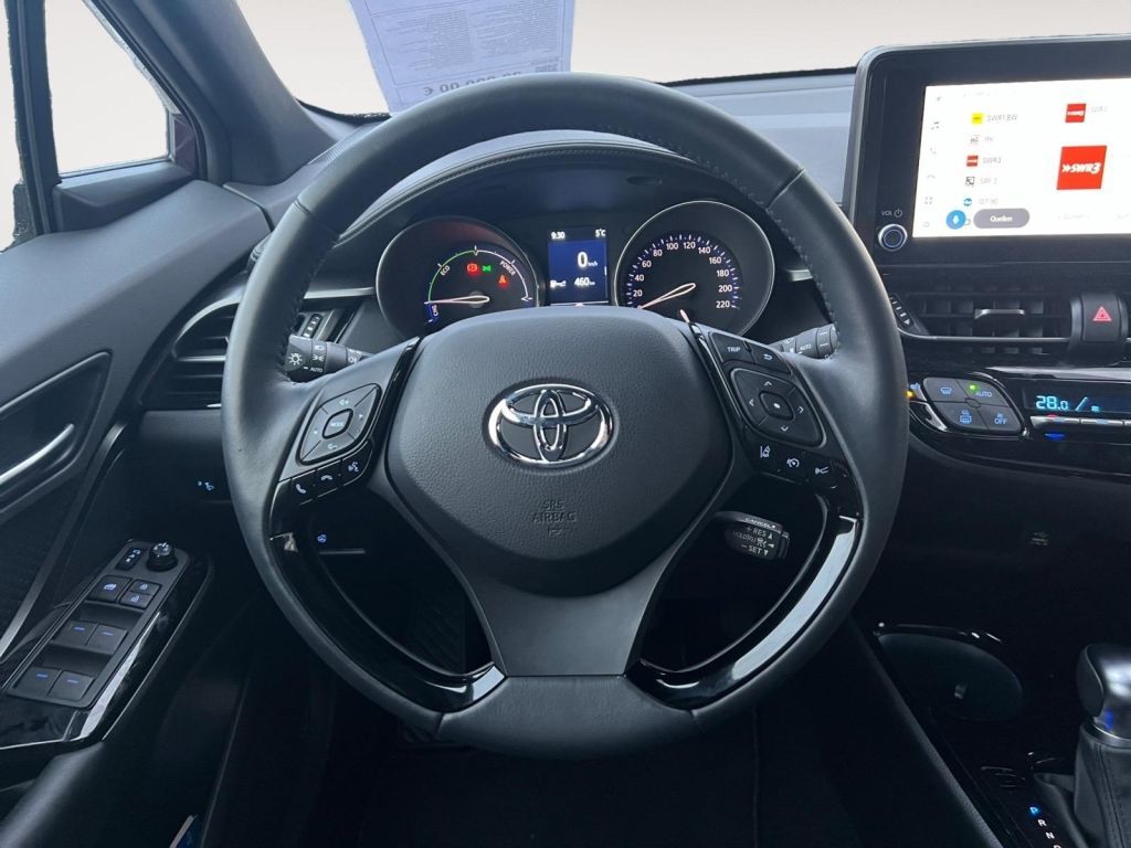 Fahrzeugabbildung Toyota C-HR Hybrid Team Deutschland