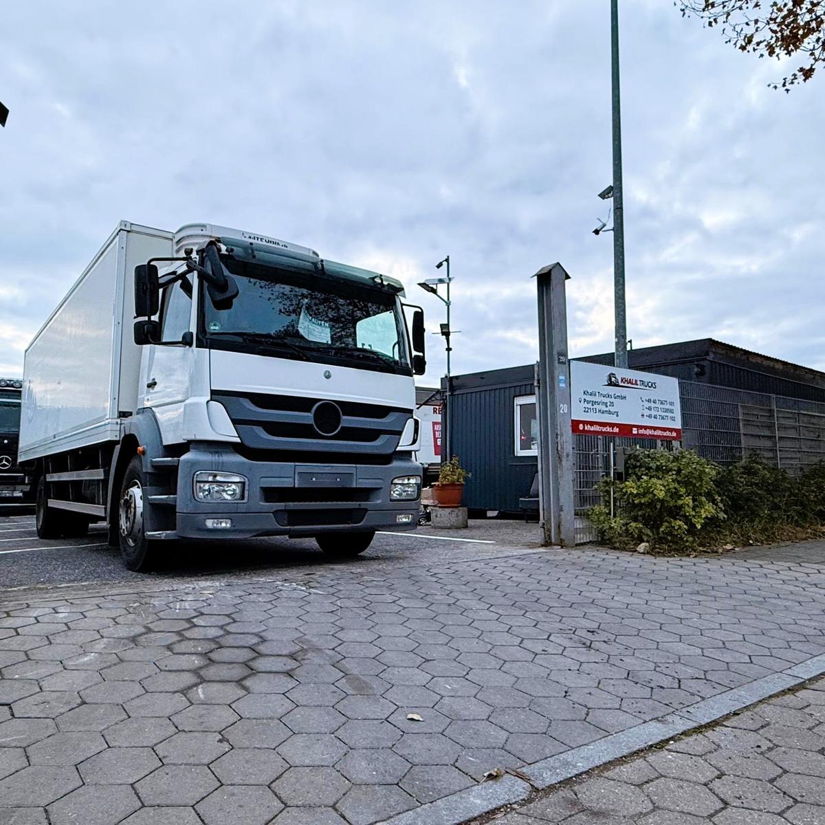 Mercedes-Benz Axor  1824 4x2  Koffer Mitsubishi