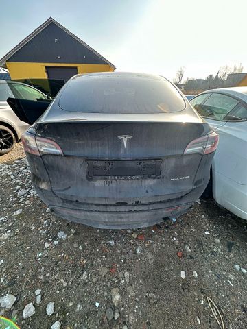 Tesla Model Y Long Range Dual Motor AWD