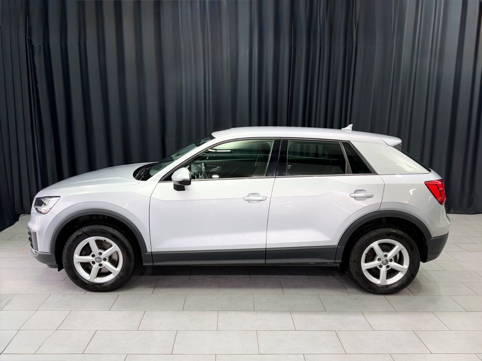 Fahrzeugabbildung Audi Q2 basis ultra|S-TRONIC|NAVI|PDC|LED LICHT|