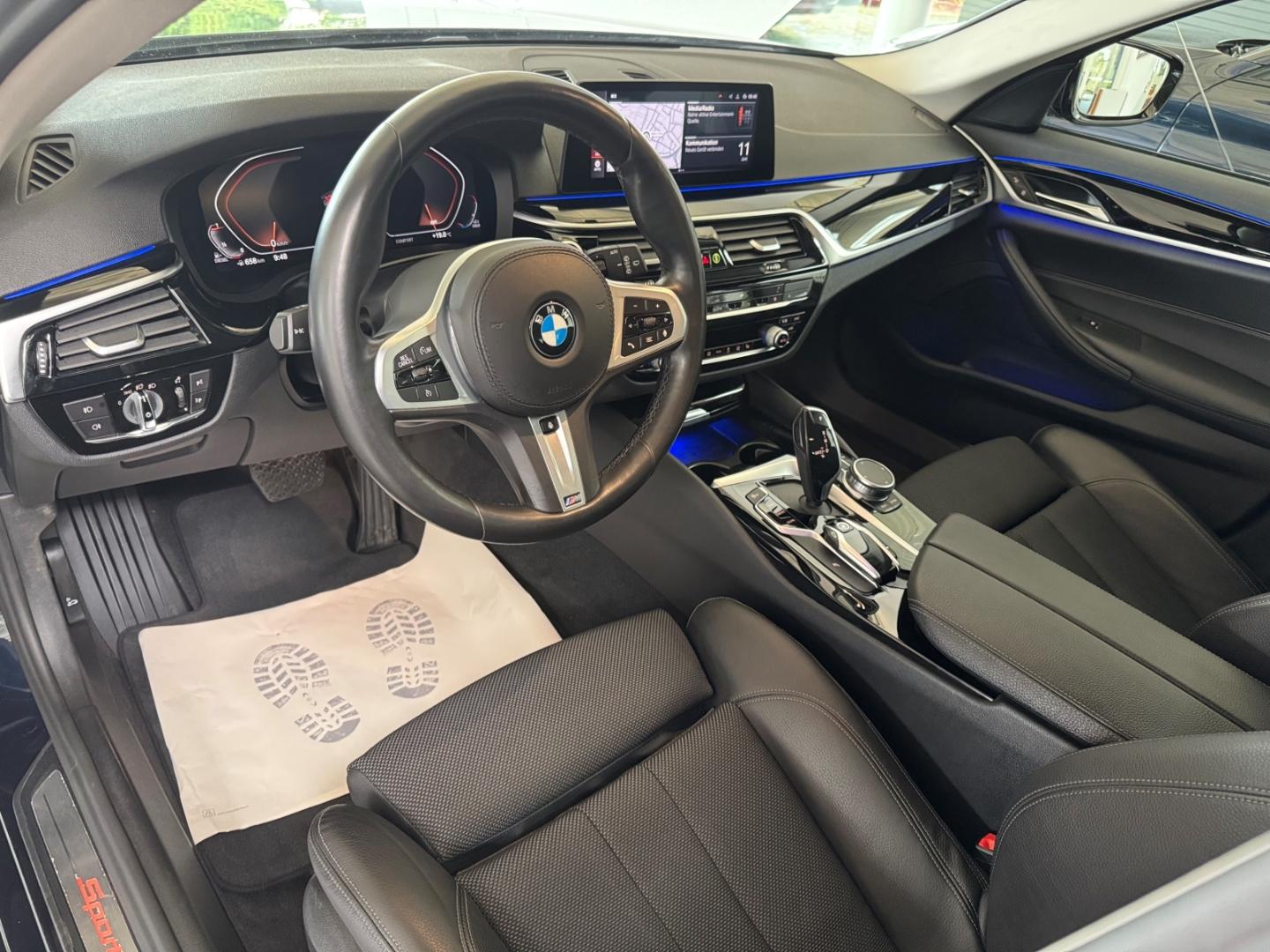 BMW 520 D XDRIVE Standh. AHK KAMERA Navi.-Prof.