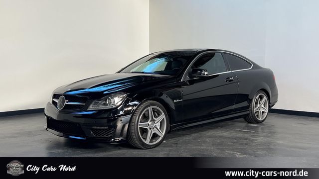 Mercedes-Benz C 63 AMG Coupe-PANO-H&K-KAM-MEMORY-DISTR-K.GO