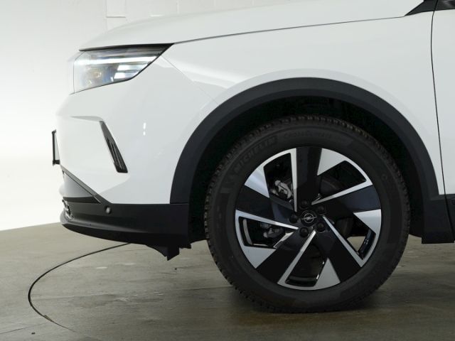 Grandland B HYBRID GS eDCT+ANHÄNGERKUPPLUNG+NAVI