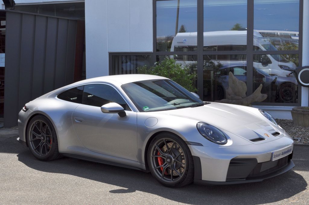 Porsche 992 GT3 Touring 