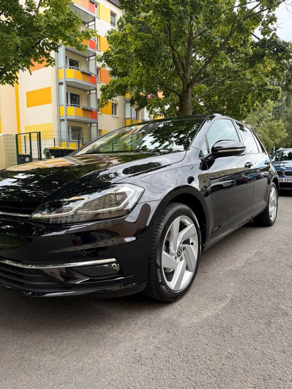 Image of Volkswagen Golf