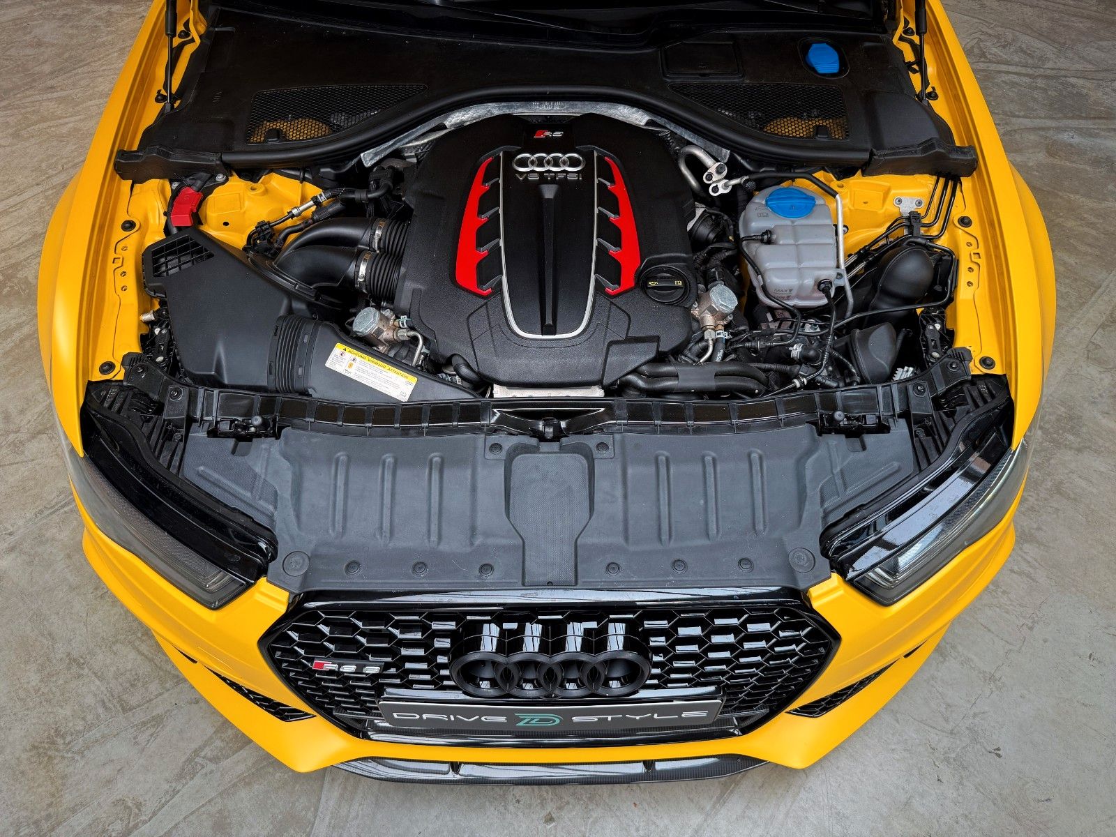 Fahrzeugabbildung Audi RS6 RS 6 Avant 4.0 TFSI quattro