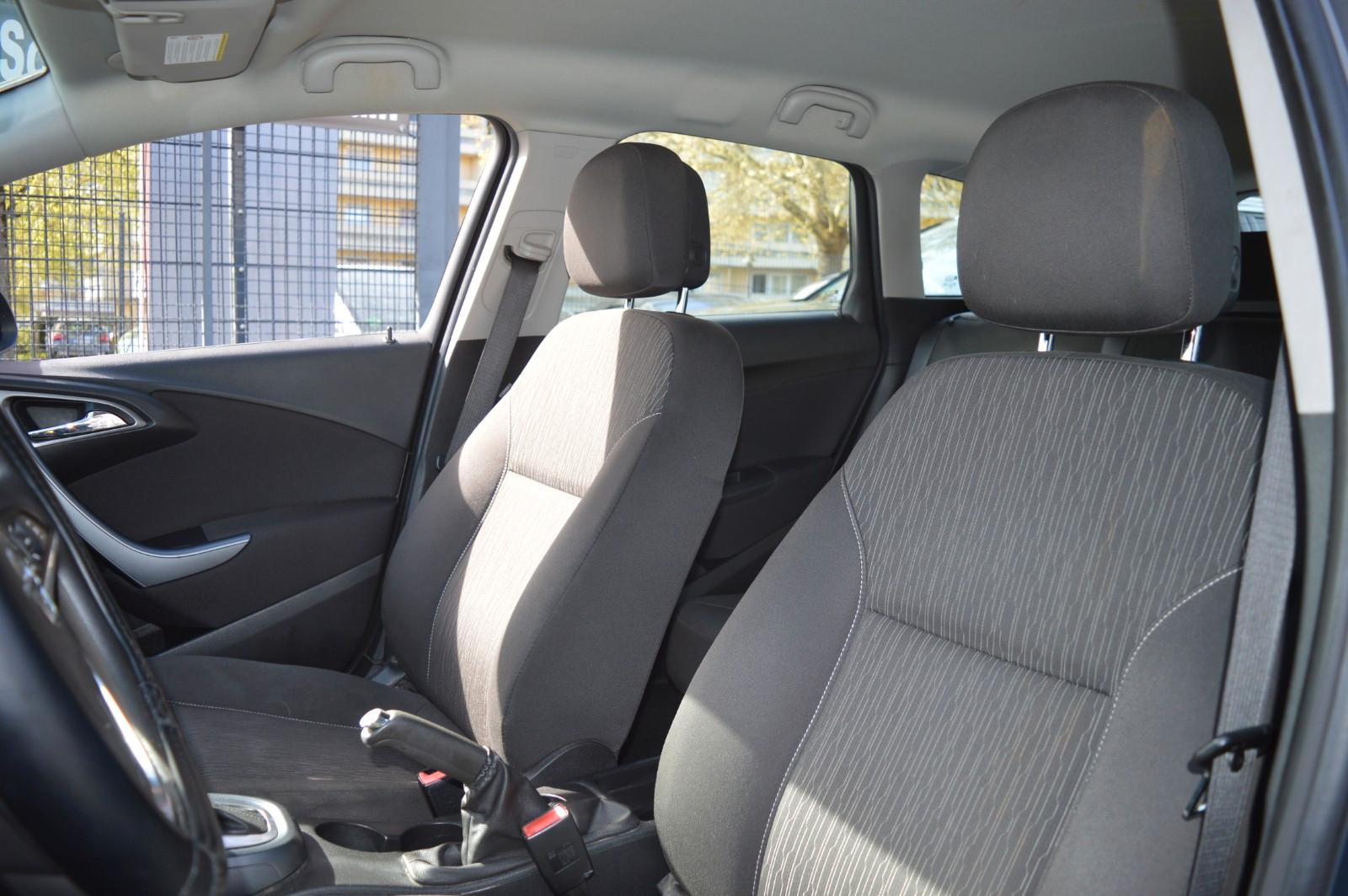 Opel Astra 2013 — photo 7