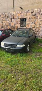 Audi a4 1.8t quattro - Audi A4 aus 2000: Kombi