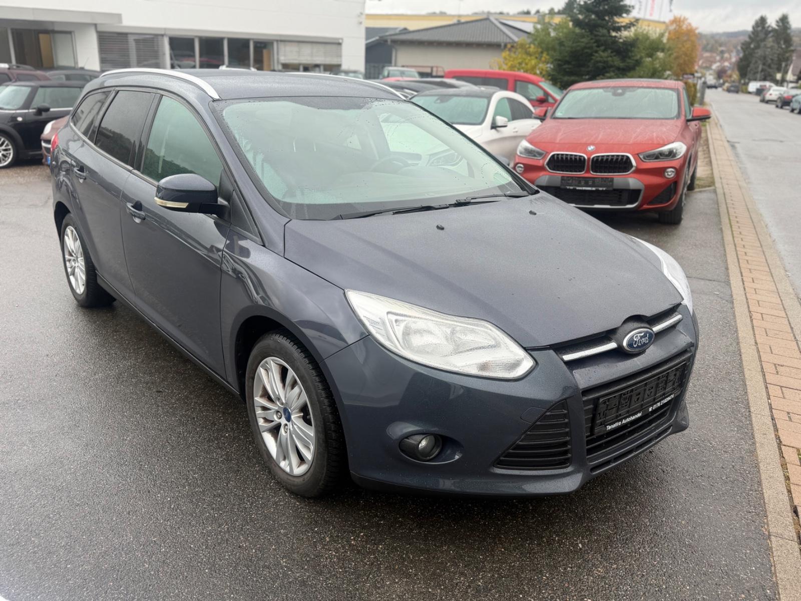 Ford Focus 2012 — photo 10