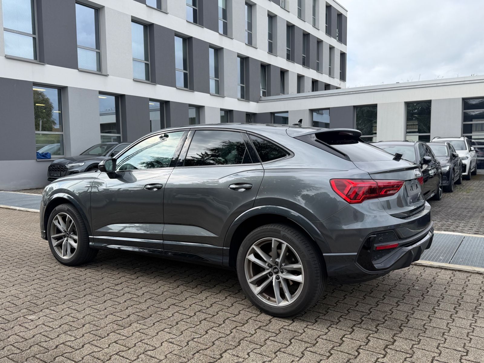 Audi Q3 Sportback 35 TDI S line* MATRIX*19ZO* imagem 3
