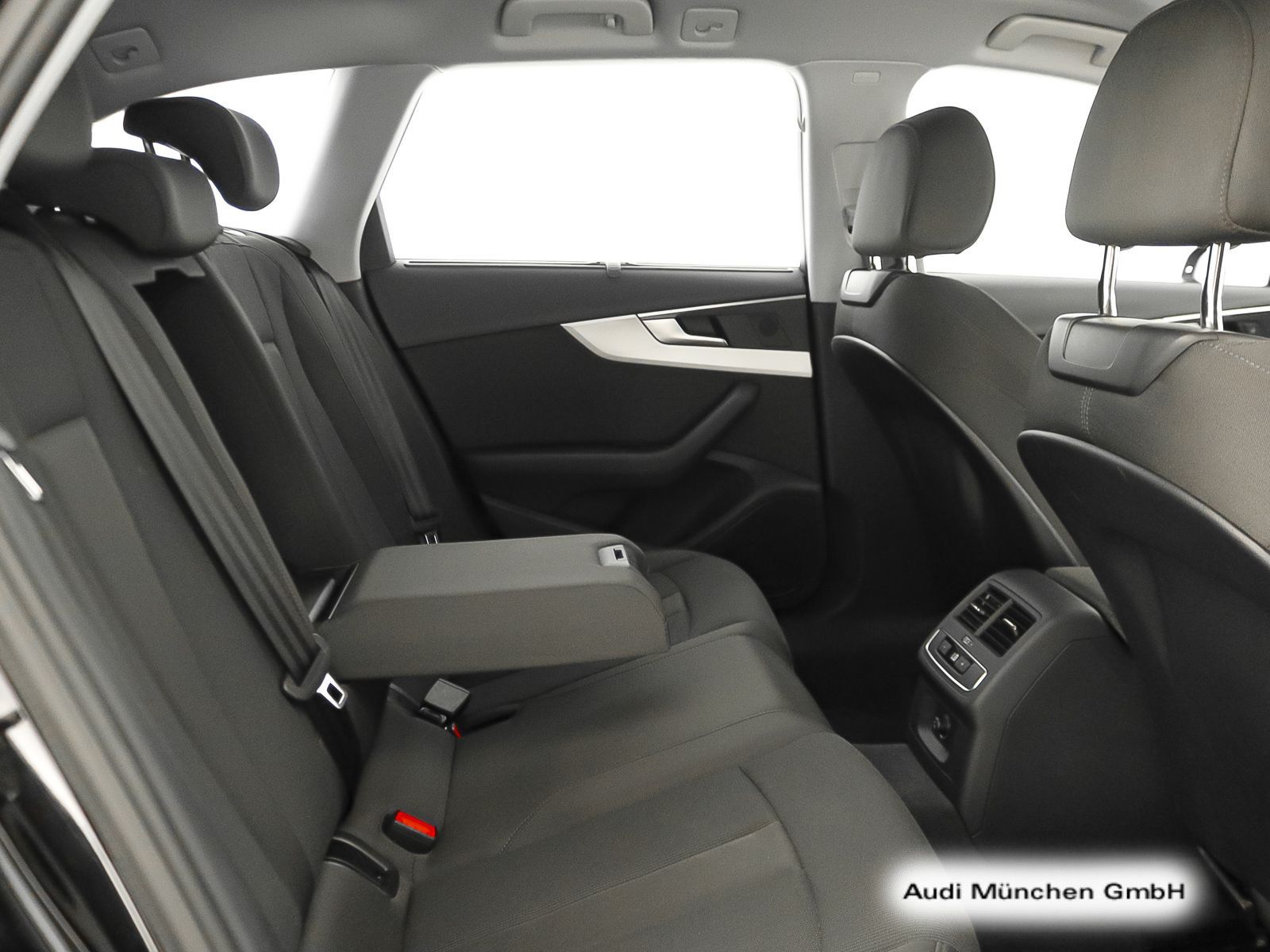 Audi A4 - Bild 15