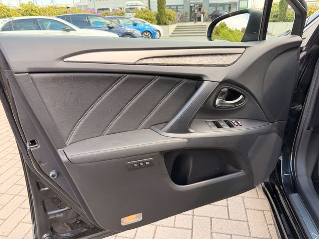 Toyota Avensis Touring Sports Executive