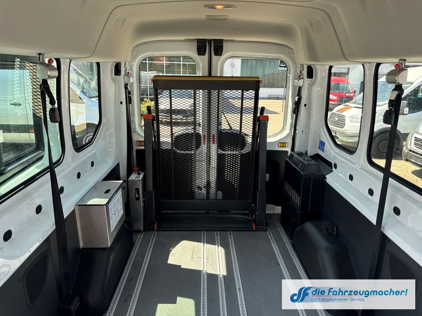 Fahrzeugabbildung Ford Transit Kombi 350 L3 Trend 2.2 TDCi DPF *1571 *K