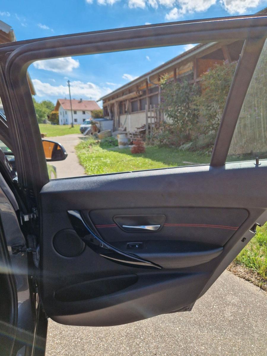 BMW 320 2012 — photo 12