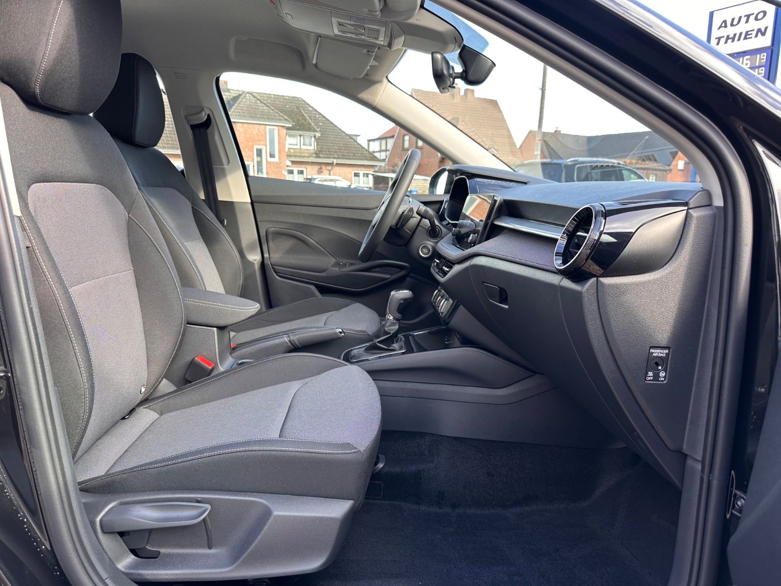 Fahrzeugabbildung SKODA Fabia Selection 1.0 TSI DSG LED/GRA/SHZG/APP