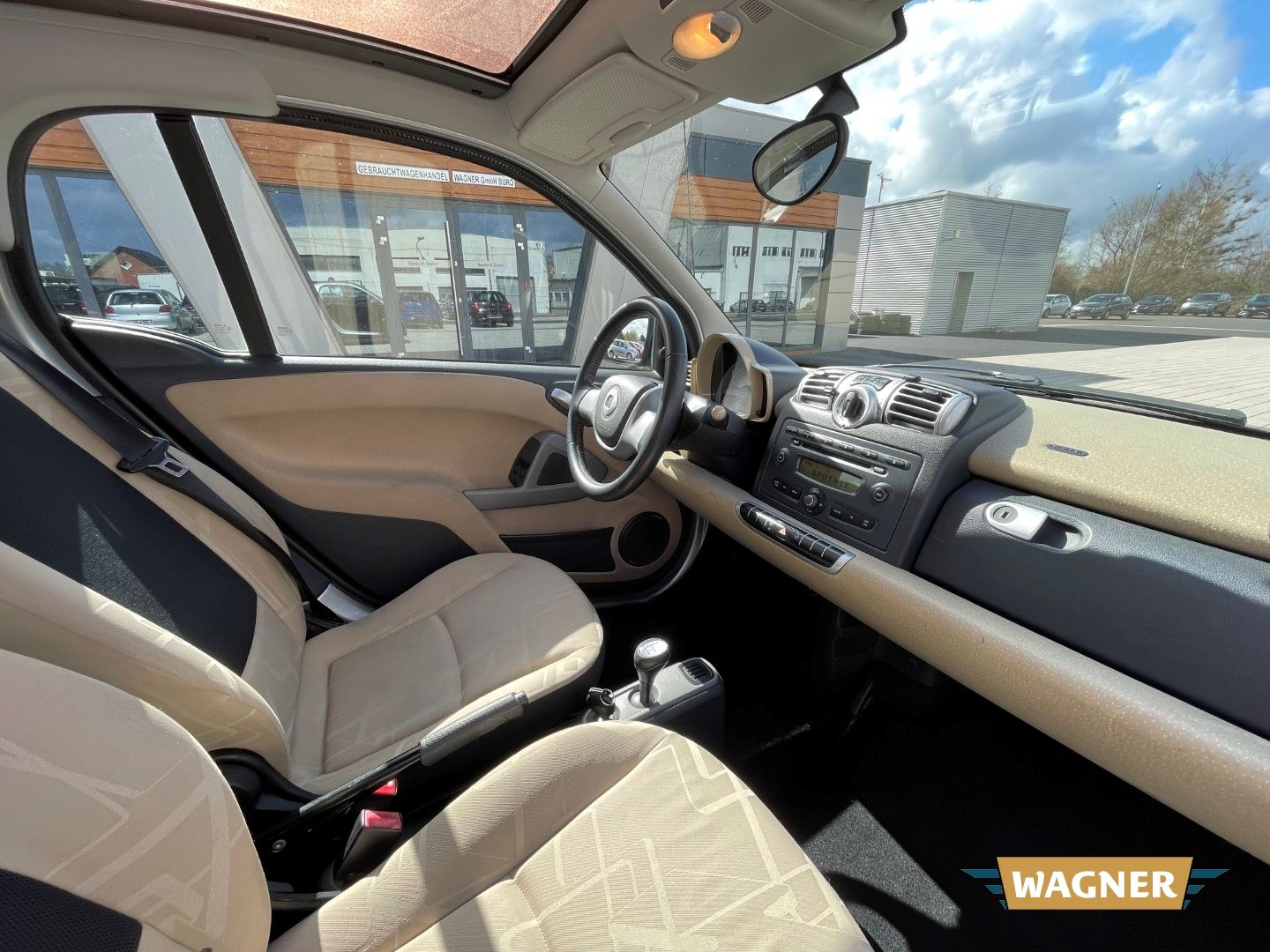 Fahrzeugabbildung Smart fortwo Passion  Klimaanlage TÜV 06/2027