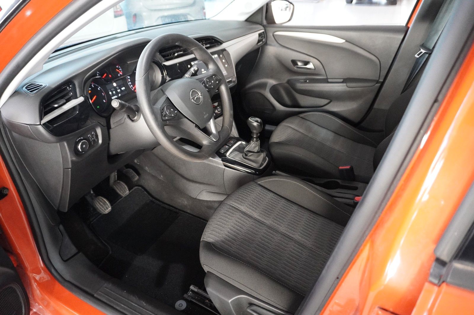 Fahrzeugabbildung Opel Corsa F 1.2 EDITION NAVI/LED/KAMERA/TEMP./SPORT