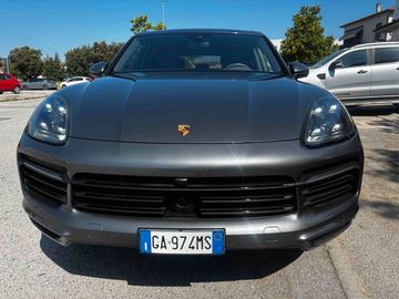 Porsche Cayenne - 10