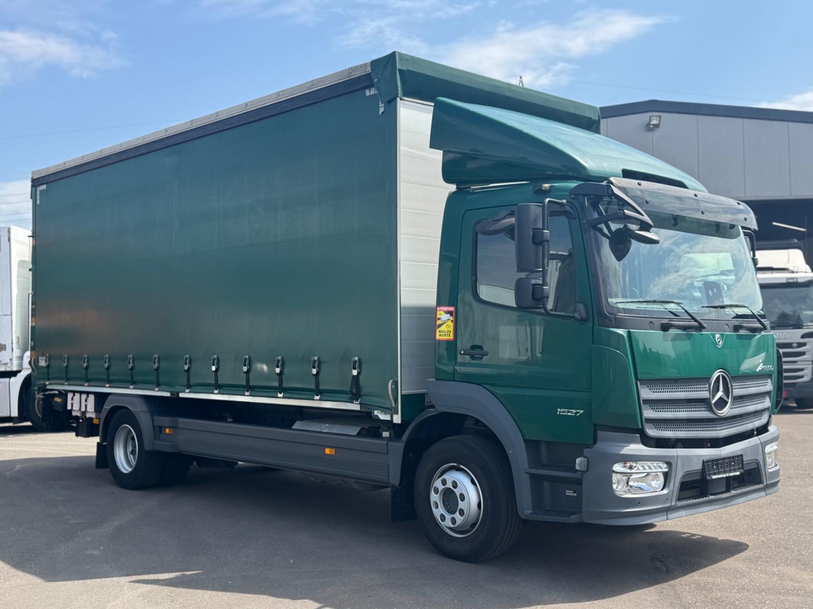 Mercedes-Benz ATEGO 1527 L / LBW 2,0 T / 2 x AHK / 3 SITZER
