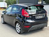 Ford Fiesta Titanium 1.6TDCi SHZ TÜV.09.2026 - Ford Fiesta: Limousine