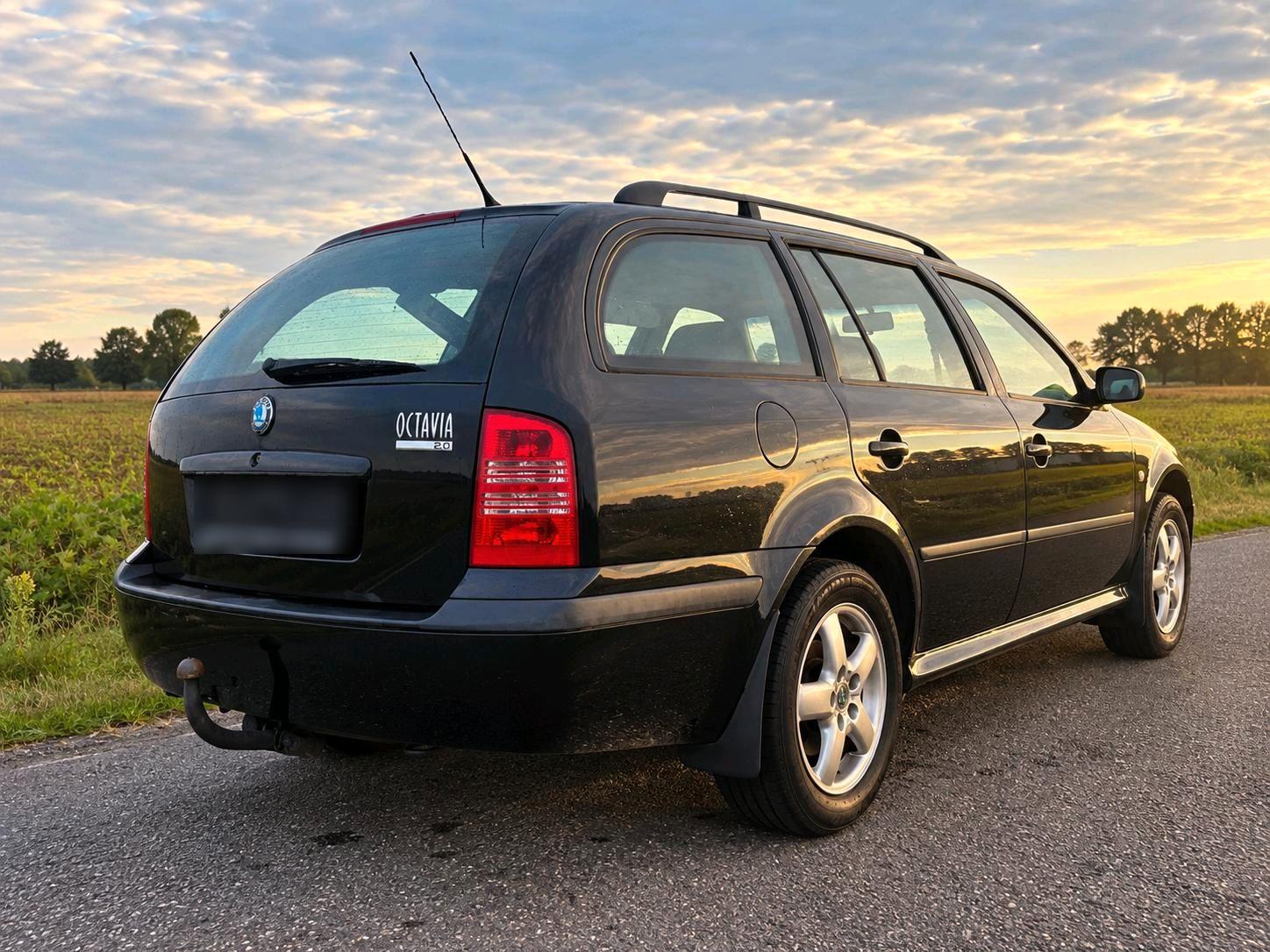 Skoda Octavia 2004 — салон