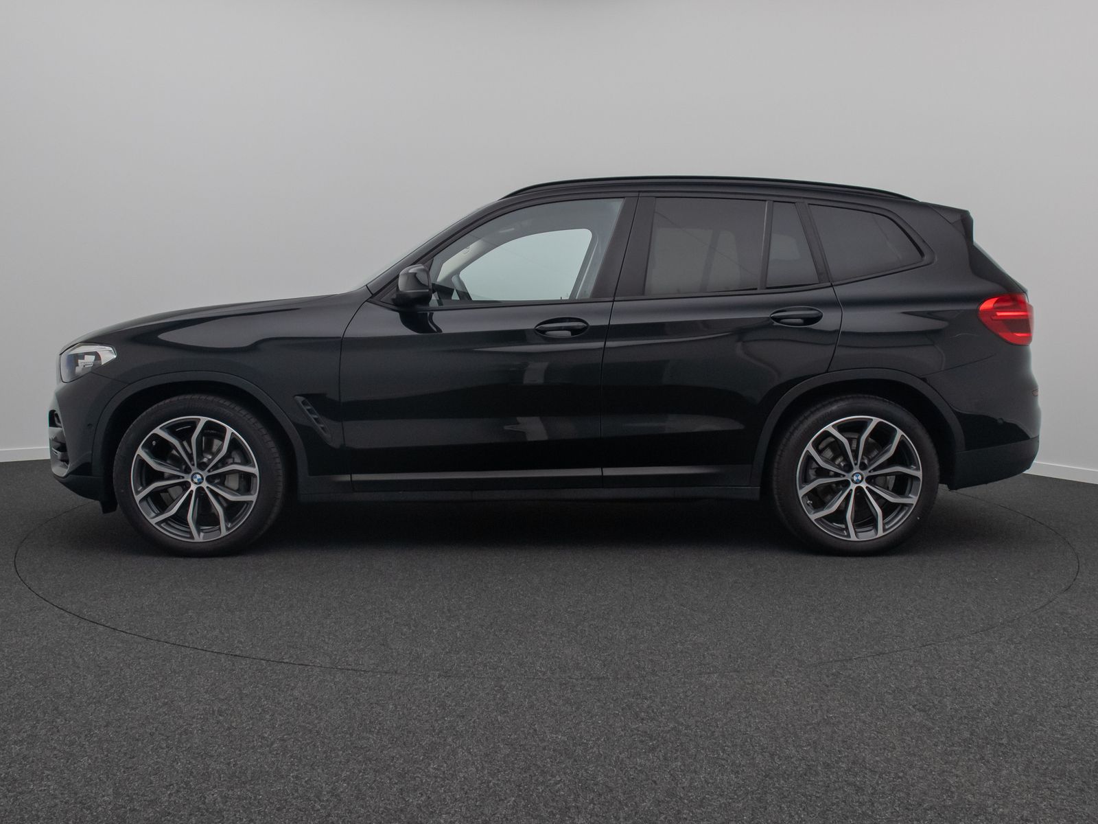 Fahrzeugabbildung BMW X3 xD30d Kamera HUD HiFi DisplKey Komfort 20Zoll