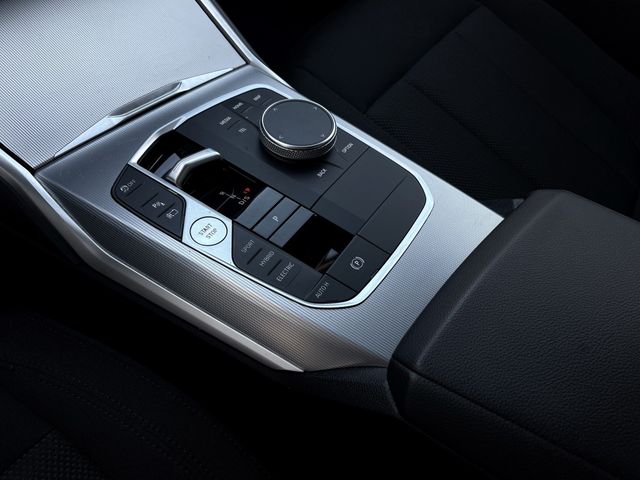Foto Nummer 10: BMW 320e