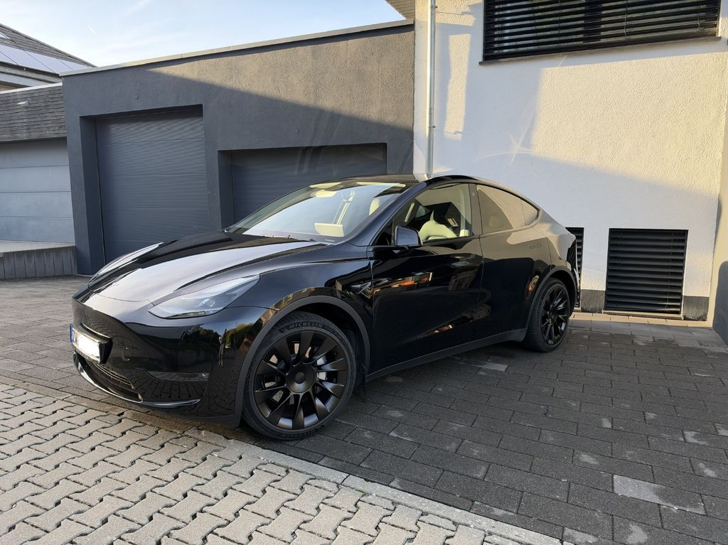 Image of Tesla Model Y