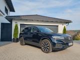 Volkswagen Touareg 3.0 V6 TDI ACC 19 Zoll Luftfederung AHK - Volkswagen Touareg mit Diesel-Antrieb: Vollleder, mit Apple Carplay