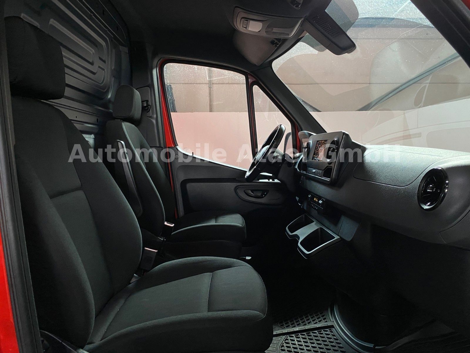 Fahrzeugabbildung Mercedes-Benz Sprinter 314 Automatik KLIMA+NAVI+TEMPOMAT 0068