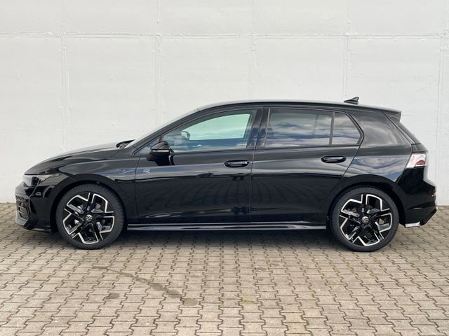 Golf VIII 1.5 eTSI DSG R-Line HUD/AHK/Kamera/ACC