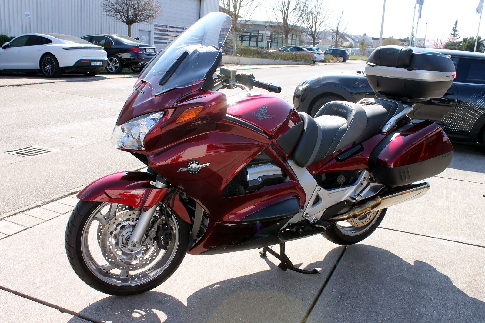 Fahrzeugabbildung Honda ST 1300 A4 Pan European Kardan ABS Koffersystem